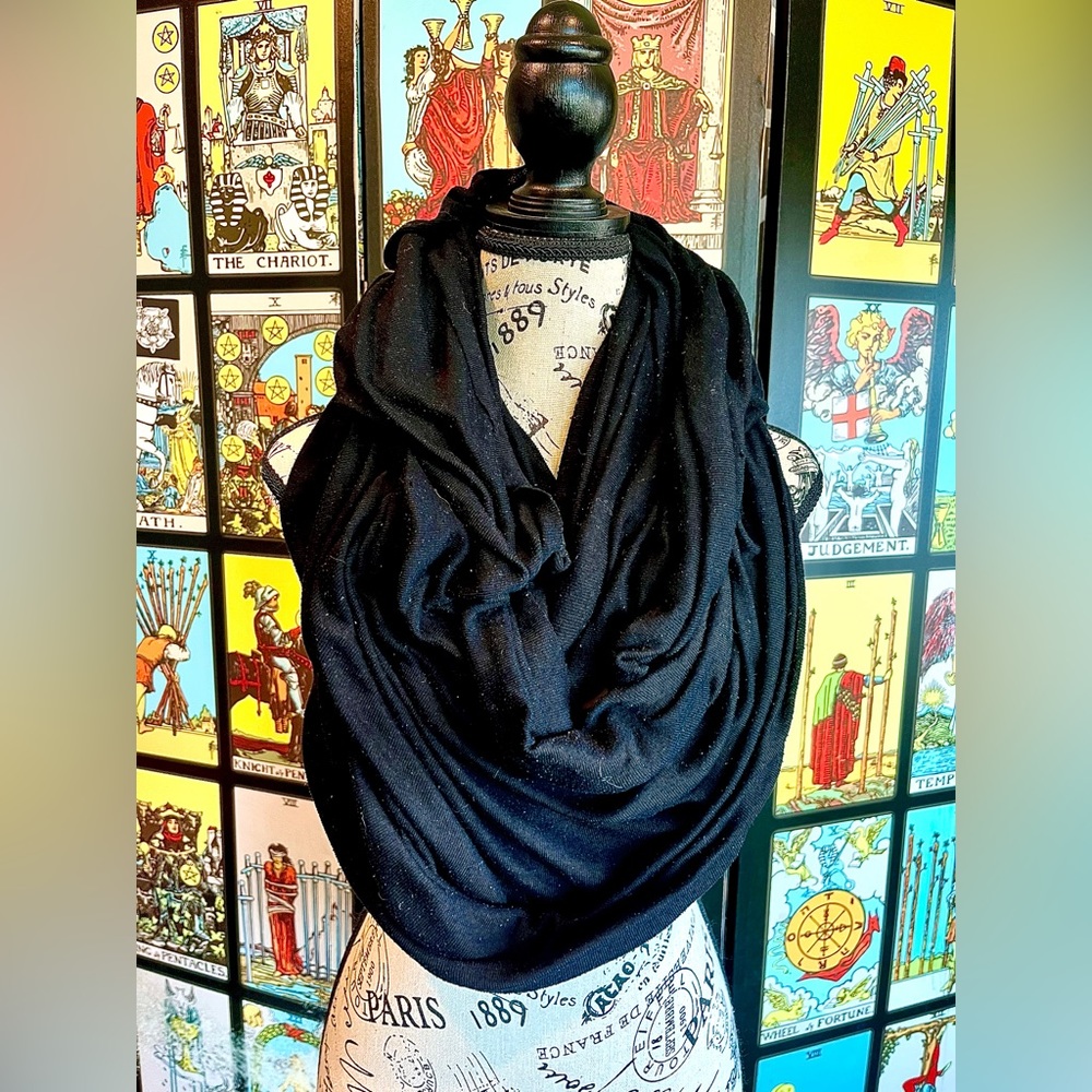 Black Infinity Shawl
